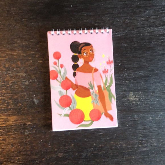 1 spiral note book, 2 folders, 2 small note pads - Picture 6 of 6